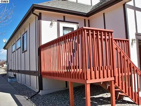 1527 Haymarket St — Photo 15
