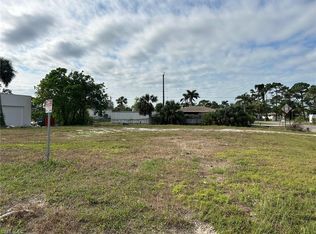 2201 Spruce St, Naples, FL 34112