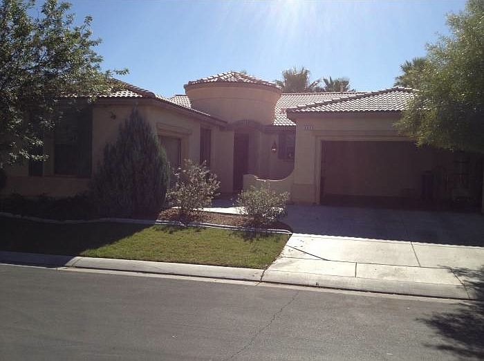 1st image of 231 Saxondale Ave
