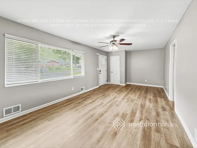 8490 Meadowbrook Dr — Photo 3