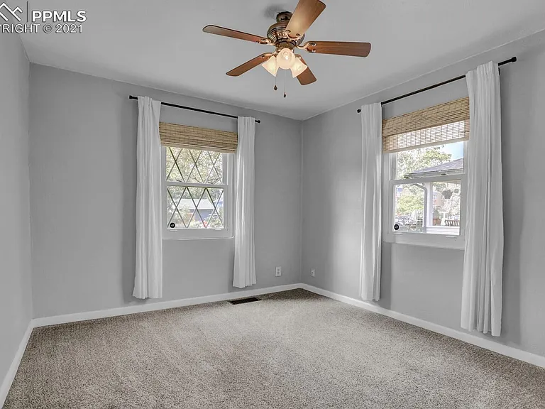 230 E San Miguel St — Photo 18
