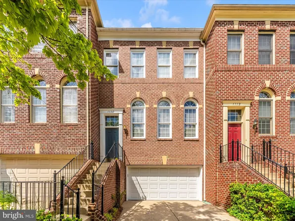 1110 Regal Oak Dr, Rockville, MD 20852