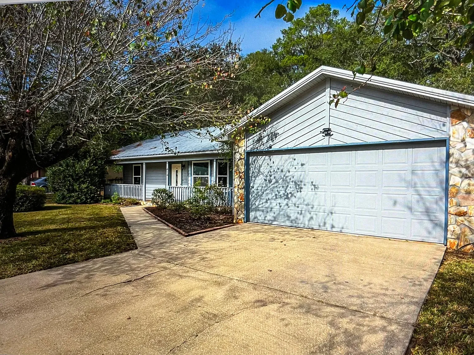 3 bed, 1800 sqft, $2,600 — Photo 2