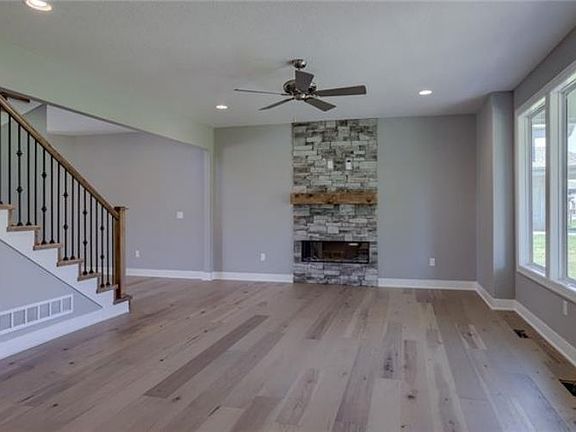 5th image of 24943 W 85th St