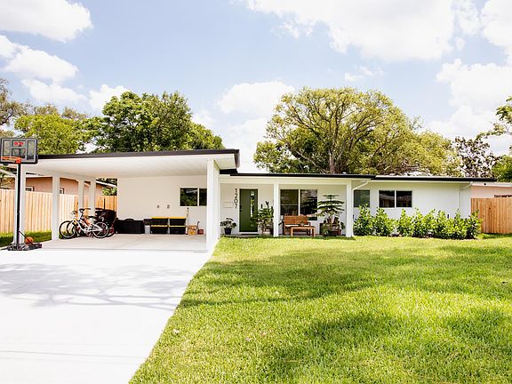 2nd image of 1207 Falcon Dr