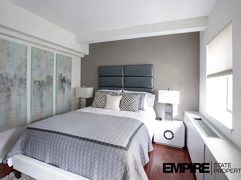 150 W 51st St #2102 — Photo 14