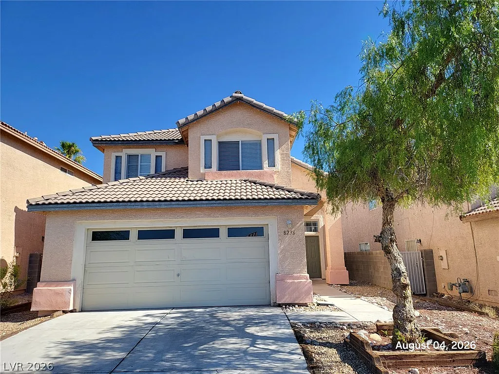3 bed, 2.5 bath, 1599 sqft, $2,095 — Photo 1