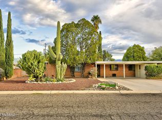 6925 E Calle Canis, Tucson, AZ 85710