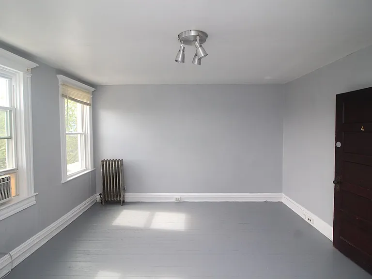 3010 Guilford Ave — Photo 32