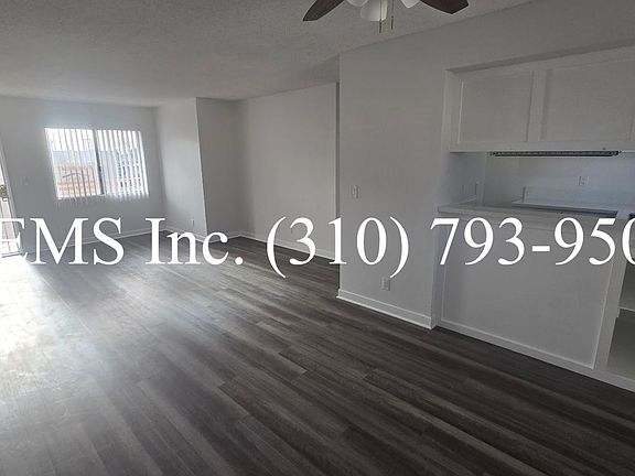 3rd image of 223 E Hyde Park Blvd APT 5