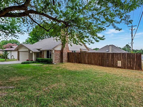3rd image of 3059 Old Orchard Ln