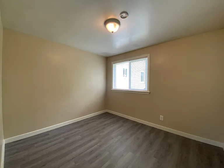 1708 Houston Ave — Photo 10