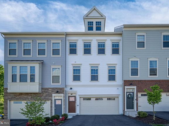 4th image of 180 Shaded Valley Ct