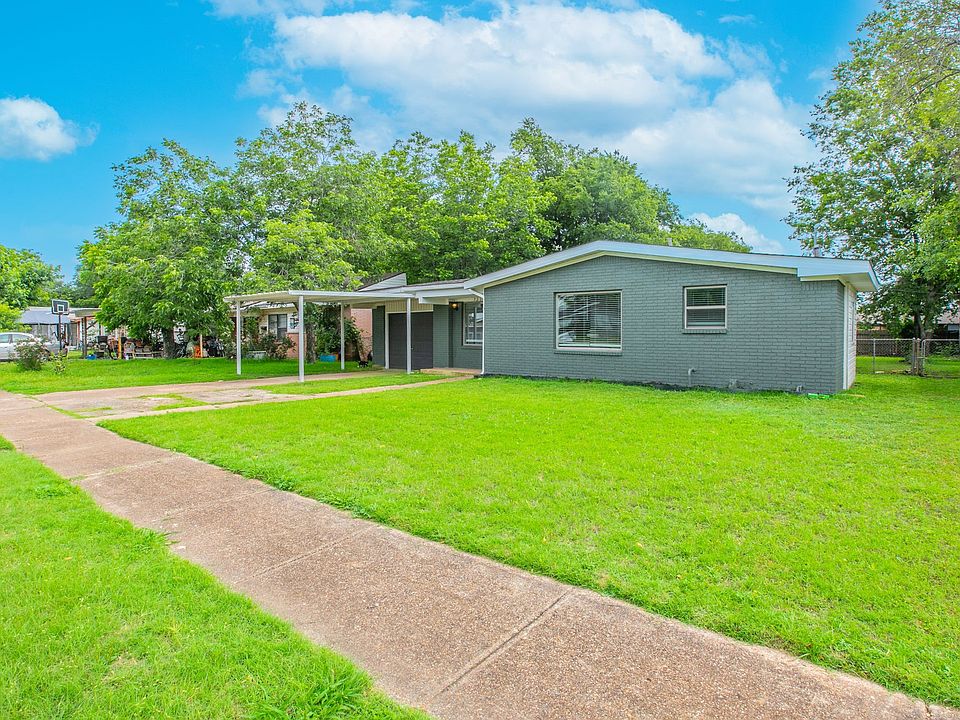 1st image of 521 Willow Way