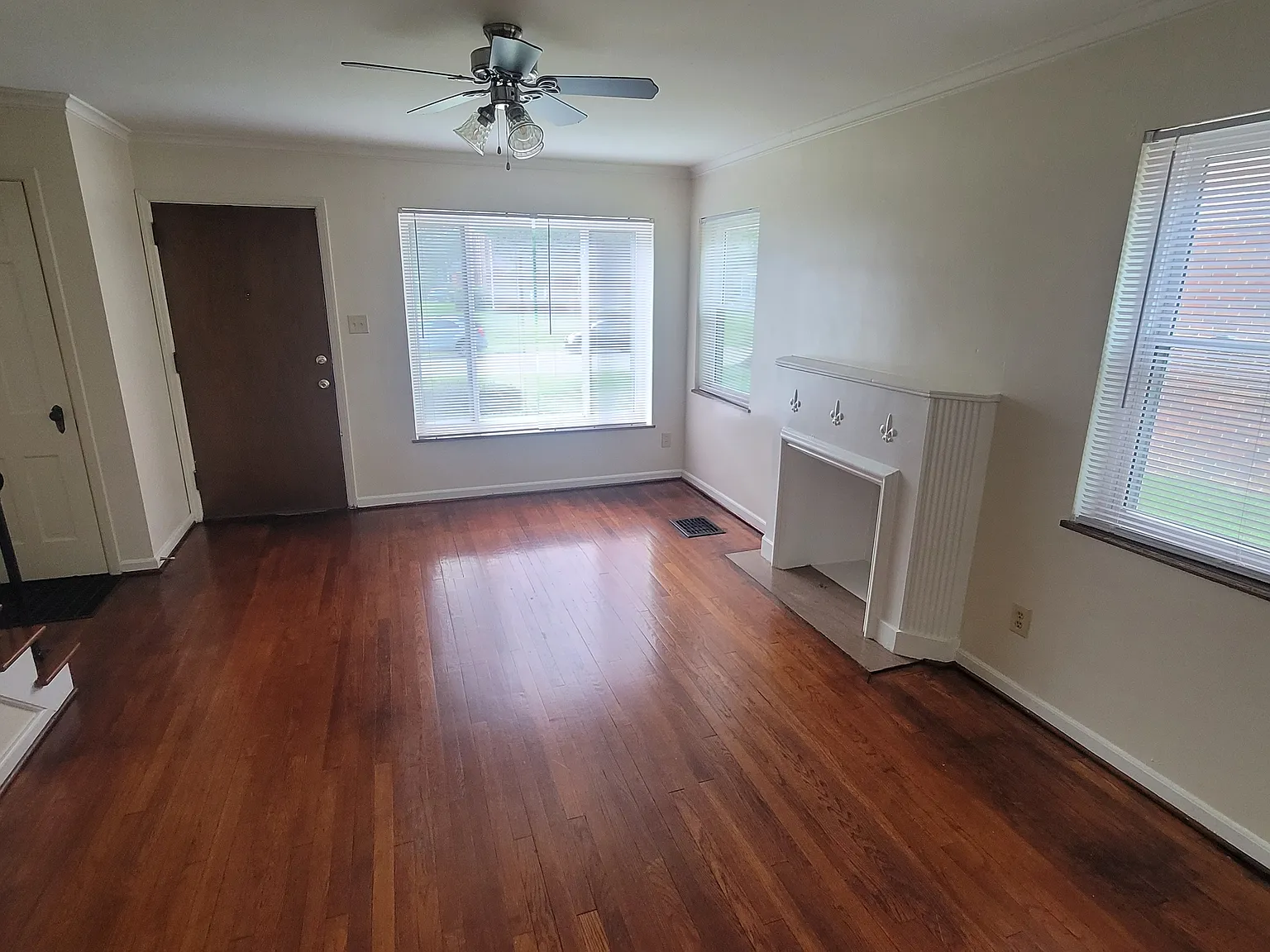 2 bed, 1008 sqft, $1,275 — Photo 2