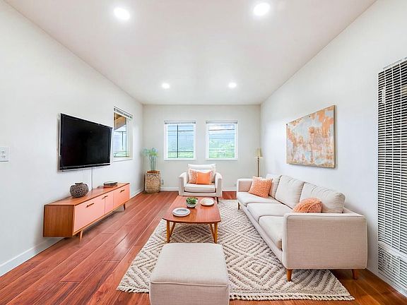 2nd image of 5863 Whitnall Hwy APT 4