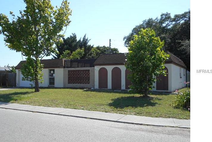 1st image of 2949 Finch Dr