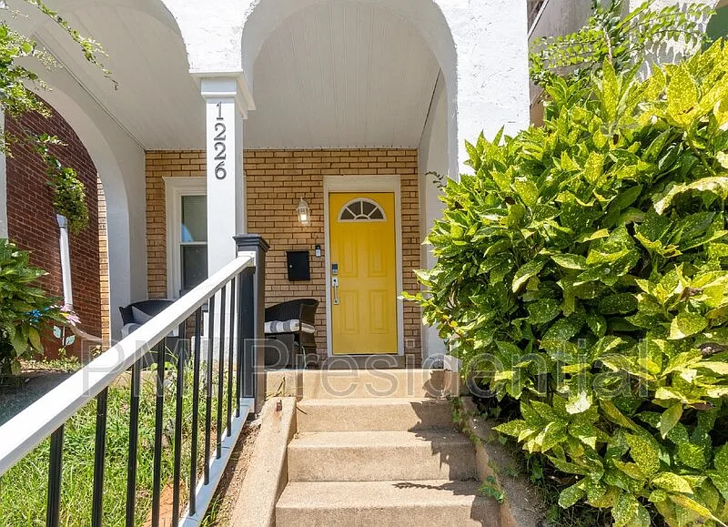 Building Photo - 1226 Wallace St