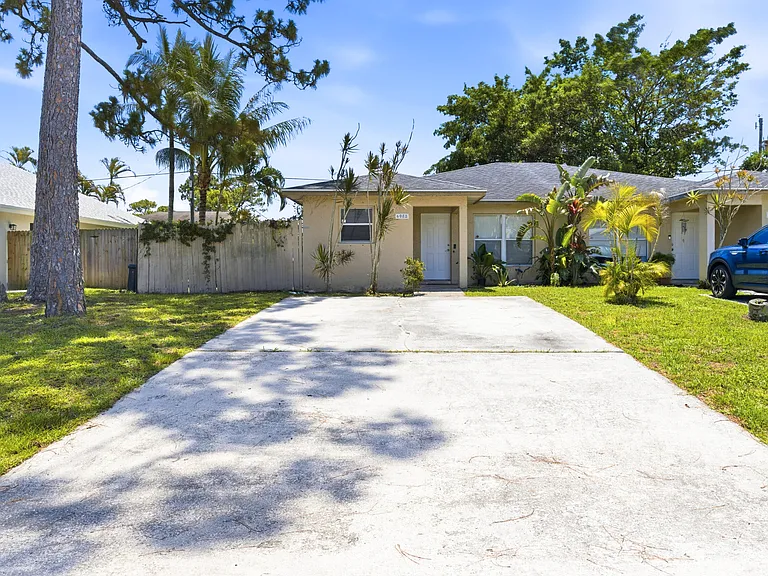 6088 Heather St — Photo 1