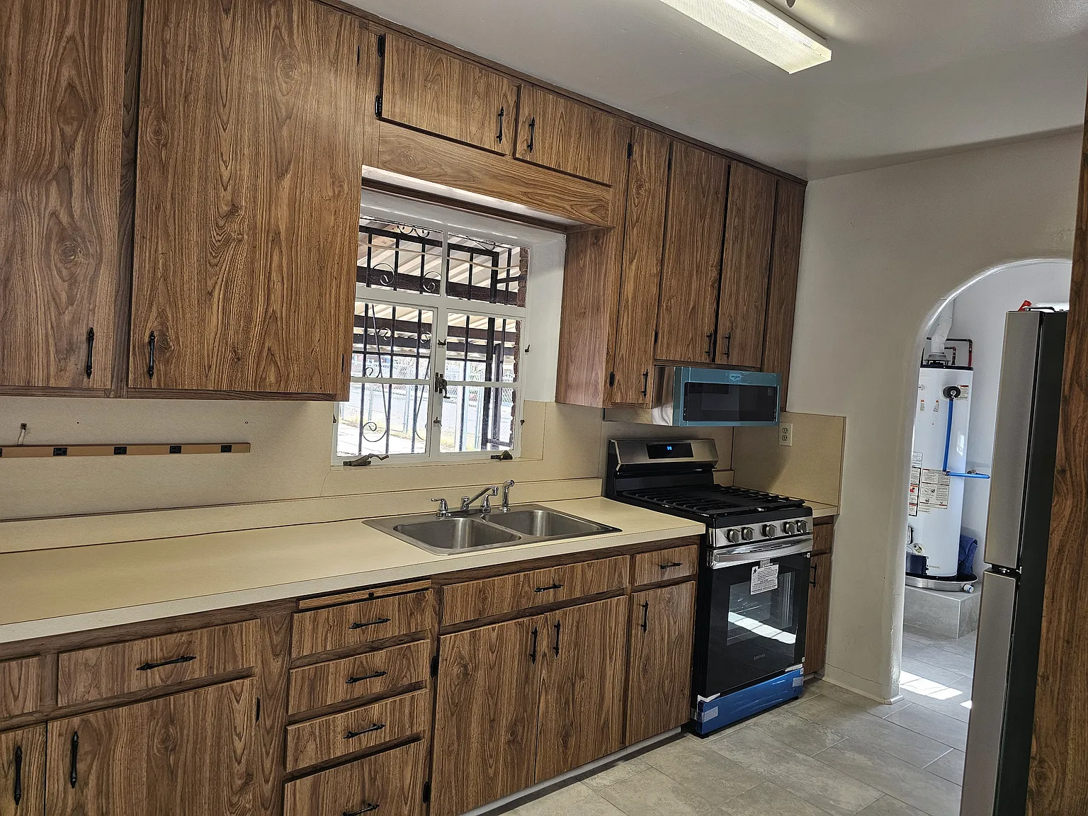 1 bed, $1,100 — Photo 4
