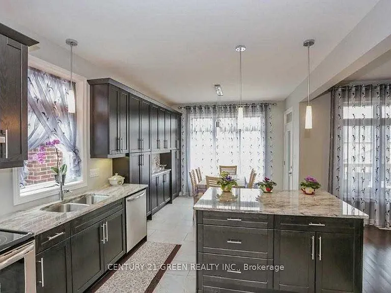 1221 Gough Rd #UPPER LEVEL — Photo 7