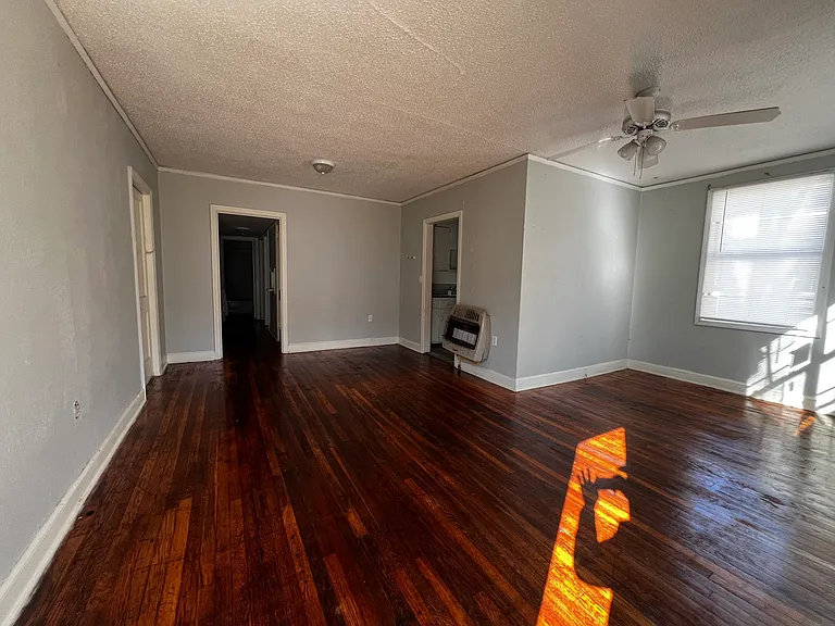 2817 Miller Ave — Photo 5