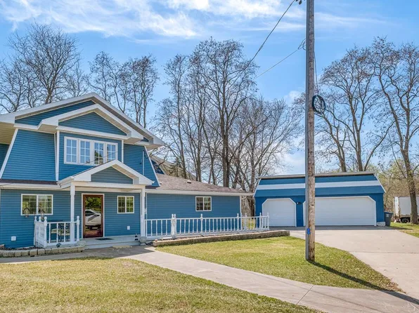 N1851 Greenville Dr, Greenville, WI 54942