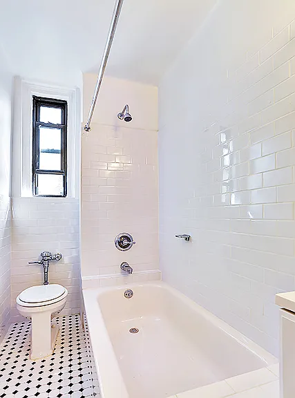 52 Clark St #5R — Photo 5