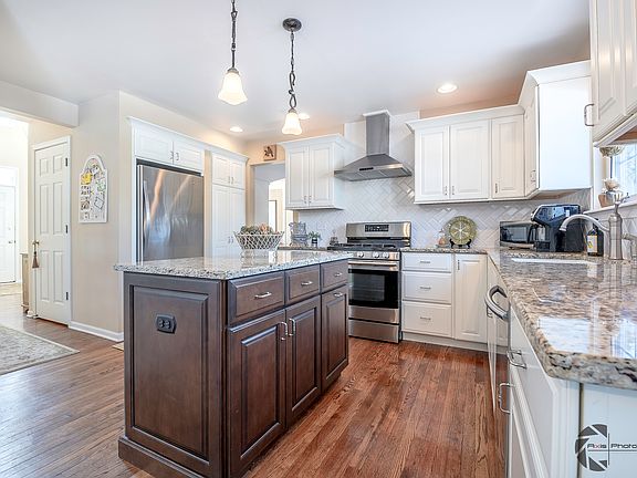 4th image of 23806 W Tallgrass Dr