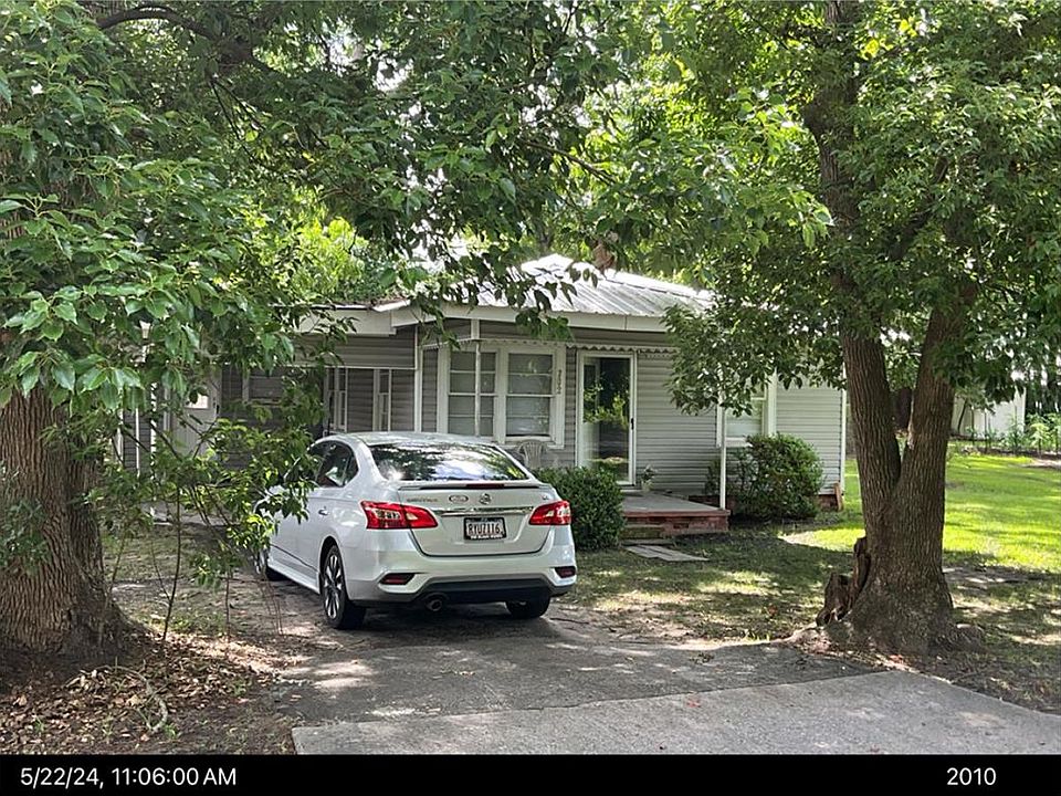 1st image of 702 S Daughtry St