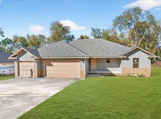 102 Northview Ter, Ash Grove, MO 65604