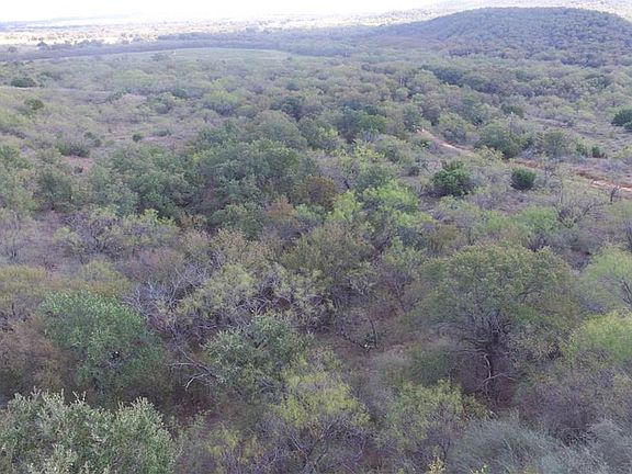 4th image of 2333 Private Road 724