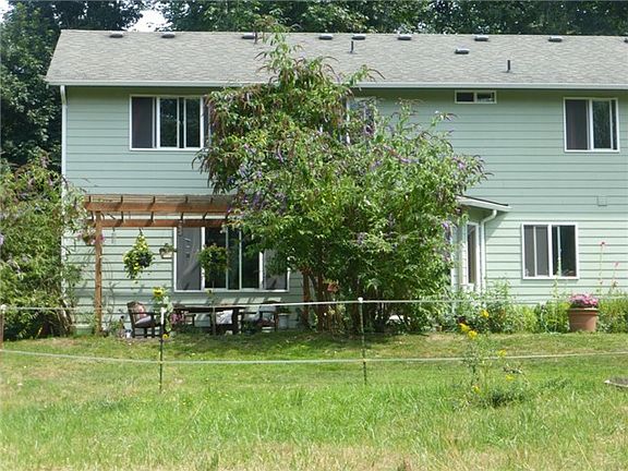 3rd image of 3530 Salem Ln