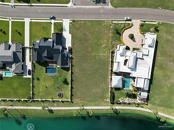 3rd image of 3916 Elk Run Dr