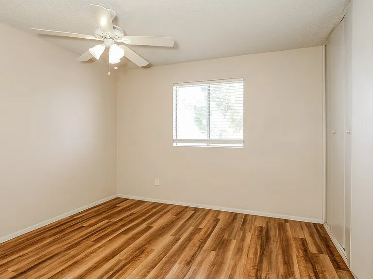 8037 E Oak St — Photo 13