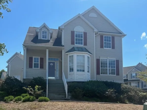 240 Winding Hill Dr, Hackettstown, NJ 07840