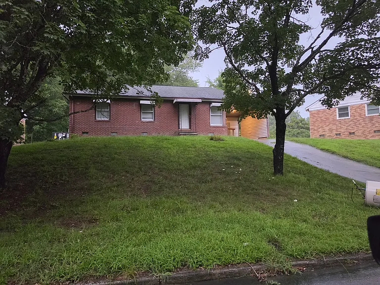 1310 Beaverbrook Dr — Photo 23