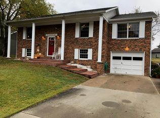 723 Queens Way, Pinckneyville, IL 62274