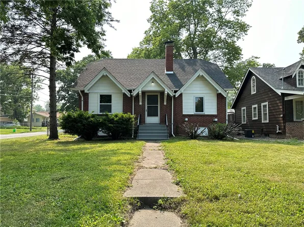 4000 11th Pl, Des Moines, IA 50313