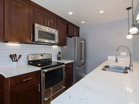 4th image of 850 Highland Dr APT 3