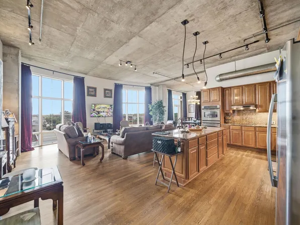 1616 Fountain View Dr APT 510, Houston, TX 77057