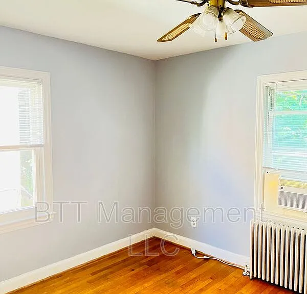 8505 Greenwood Ave #302 — Photo 16