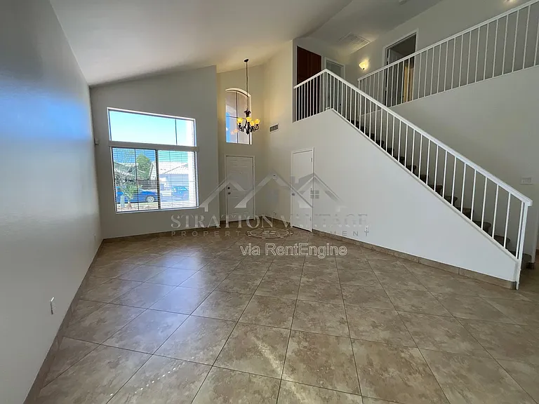 8259 W Eugie Ave — Photo 5