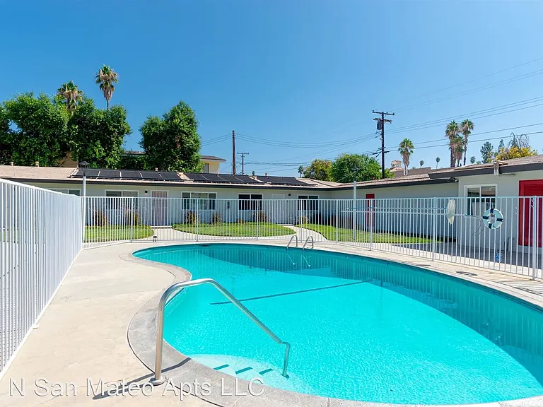 16 N San Mateo St — Photo 9