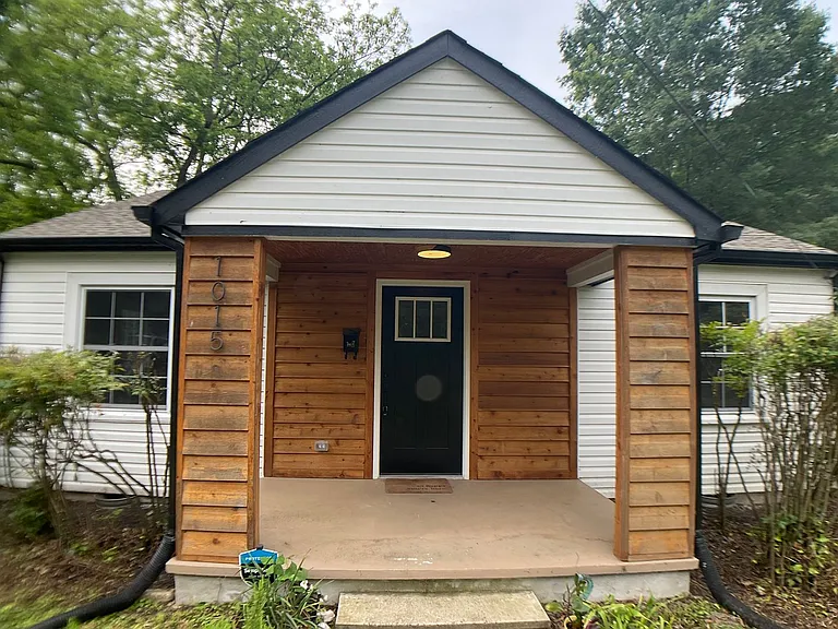 1015 Washington St — Photo 1