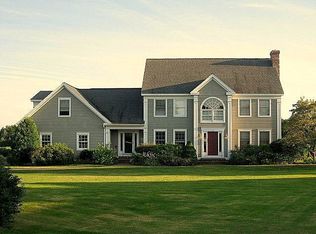 10 Muirfield Rd, Falmouth, ME 04105