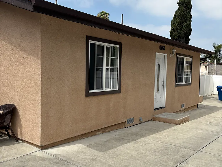 1529 Mohawk St — Photo 1