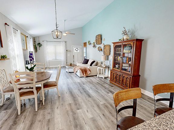 5th image of 310 Chub Lake St