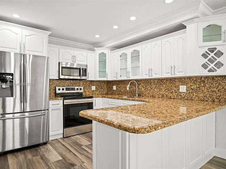 6832 W 2nd Ct #6832 — Photo 9