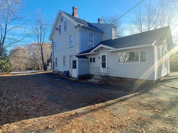 3rd image of 3 Packers Falls Rd #3